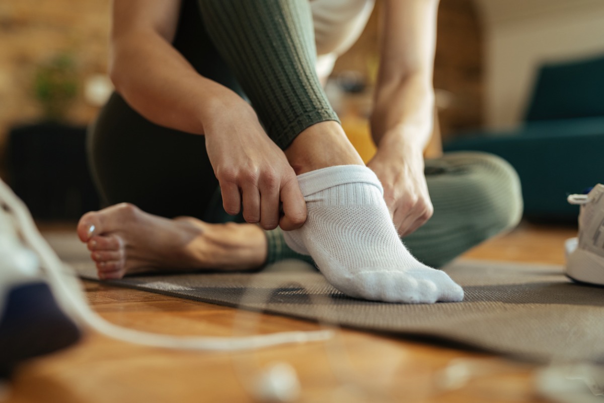 Sock talk: how long should you wear socks before next wash? Who should wear compression socks ? :